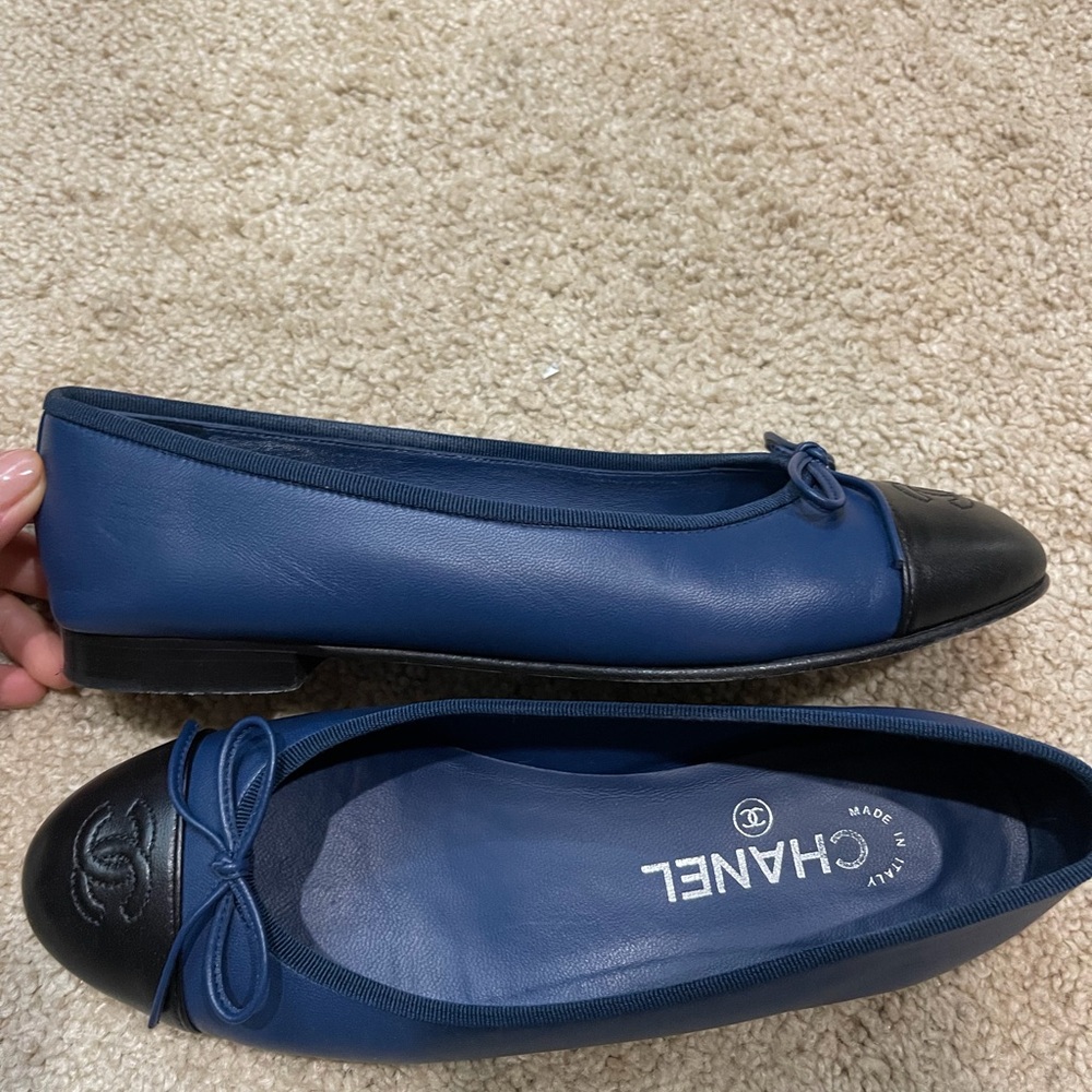 CHANEL Women's Navy and Black Flats